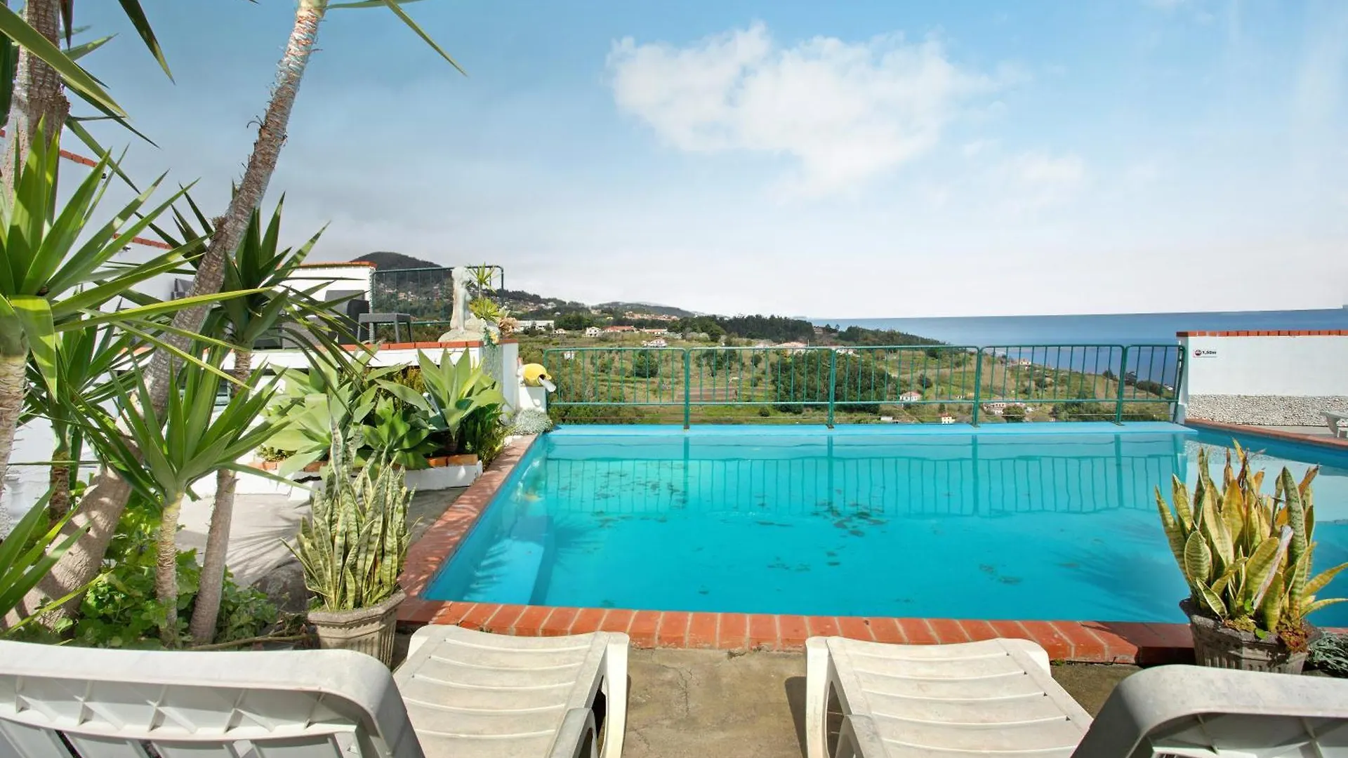 Pool Apartment Studio Private Caniço Aparthotel