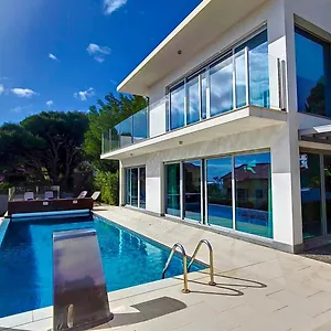 Villa Madeira, Caniço